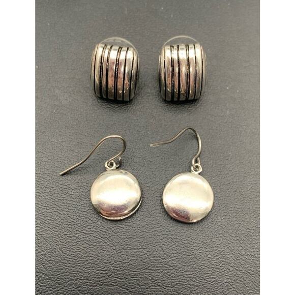 Lot Of 2 Pair Of Simple Everyday Silver Tone Earrings 1 Stud & 1 Dangle Pierced - Picture 1 of 4